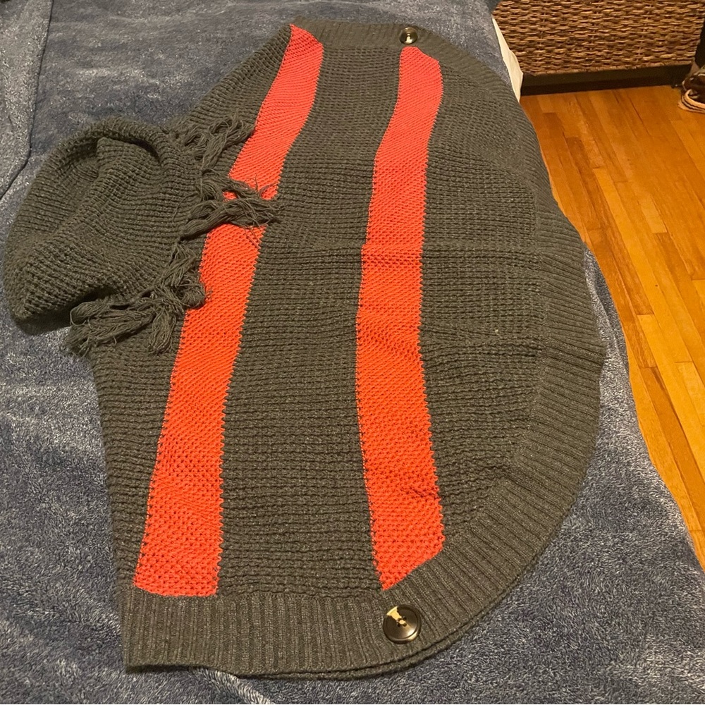 THML cape/poncho - Picture 2 of 6